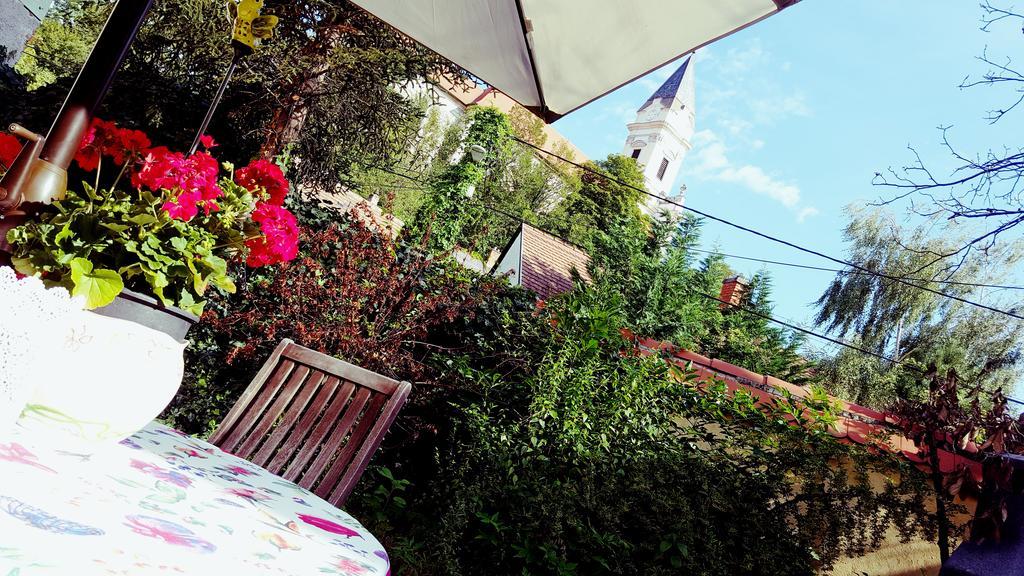 Karmelita Boutique Apartman โชพรอน ภายนอก รูปภาพ